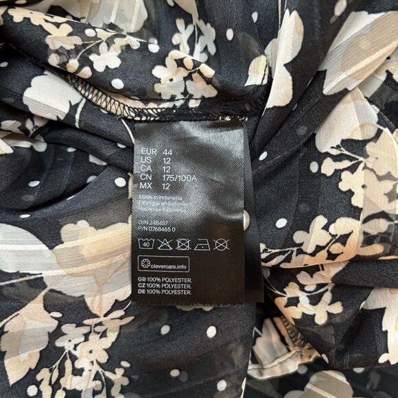 H&M Black Floral Print Blouse with Pearl Button Cuffs – Size 12 - Picture 5 of 6